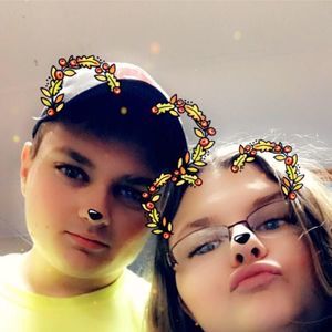 Meet your Posher, Lewis